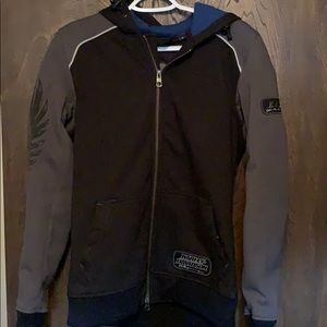 Windproof sweatshirt